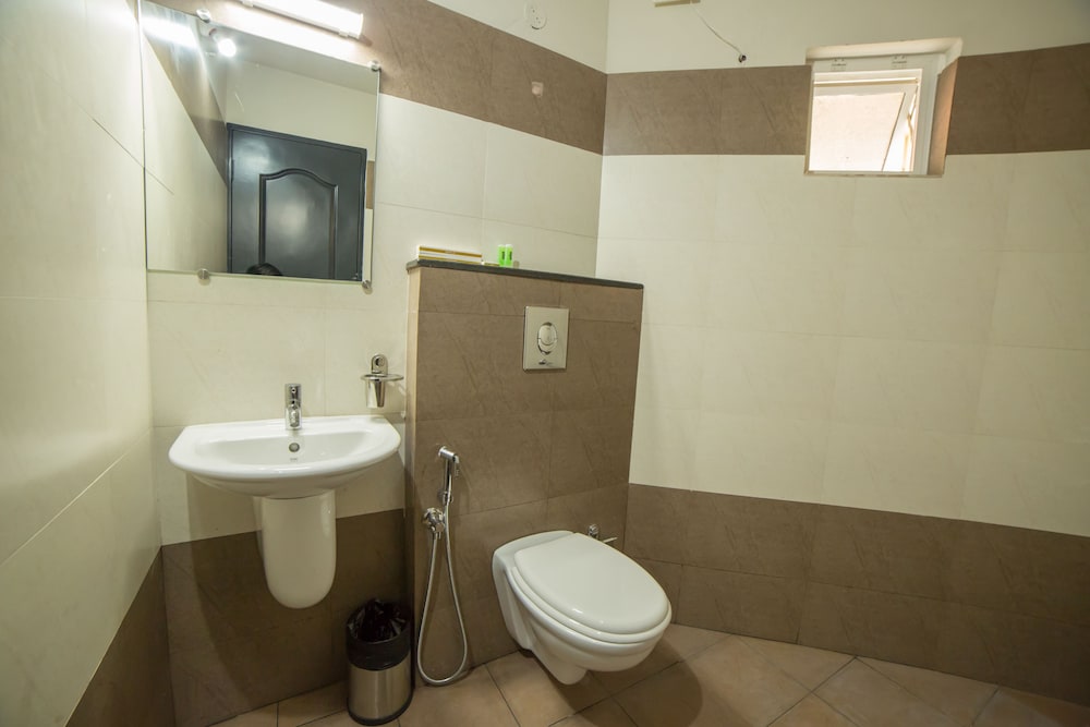 غرفة قياسية بسرير كوين، South Gate Residency 4/5