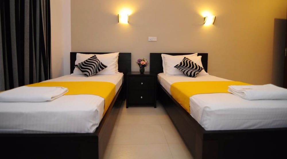 DELUXE, TWIN BEDS