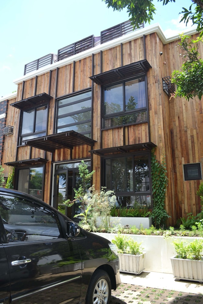 Cabins By Eco Hotel Tagaytay 5/67