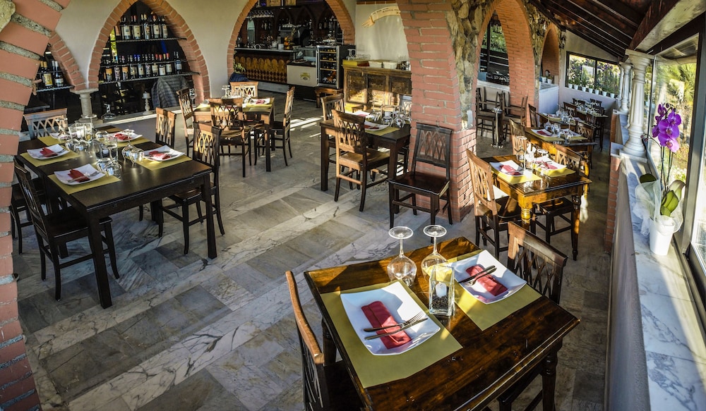 Ippotur Medieval Resort 32/50