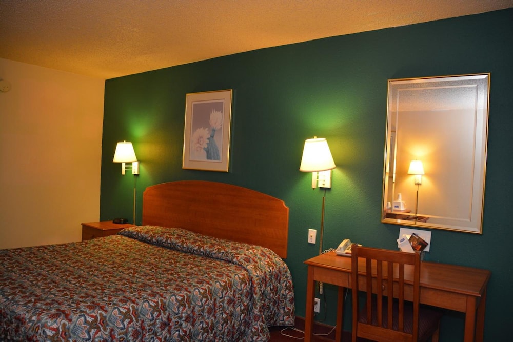 Stay Express Inn Near Ft. Sam Houston 8/26