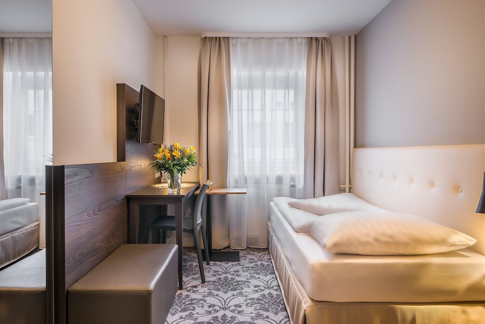 Signature Hotel Astoria Hamburg 33/47
