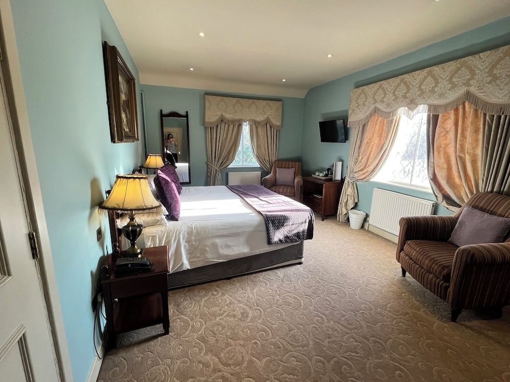 Ye Olde Bell Hotel Spa 16/64
