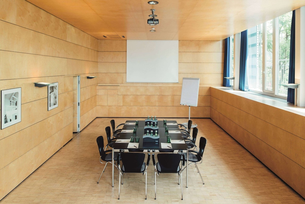 Vienna House by Wyndham Martinspark Dornbirn 8/50