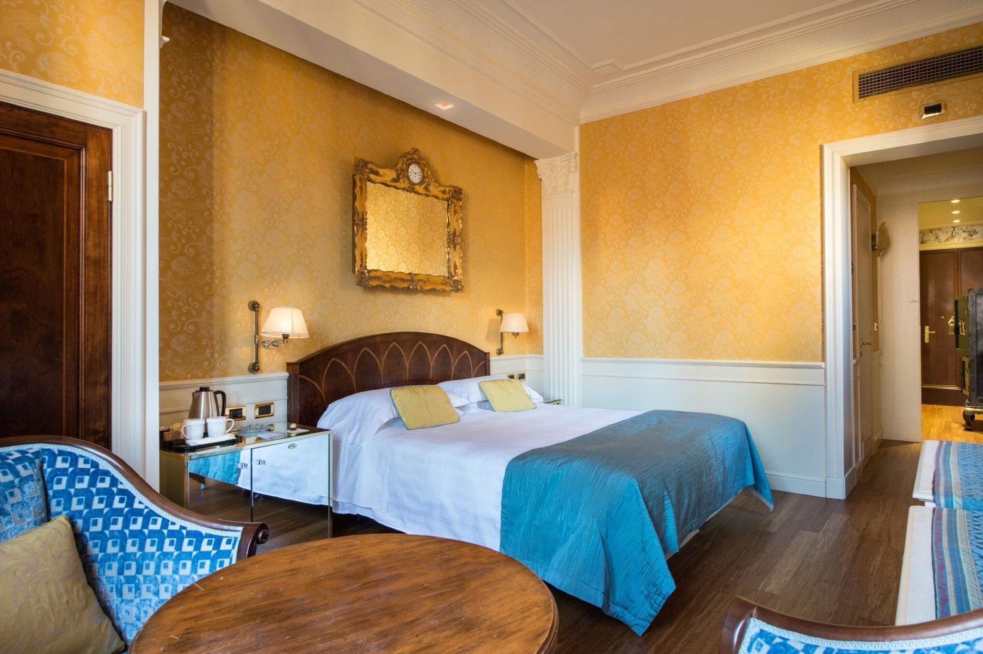 Deluxe, Suite, Sulla Via View