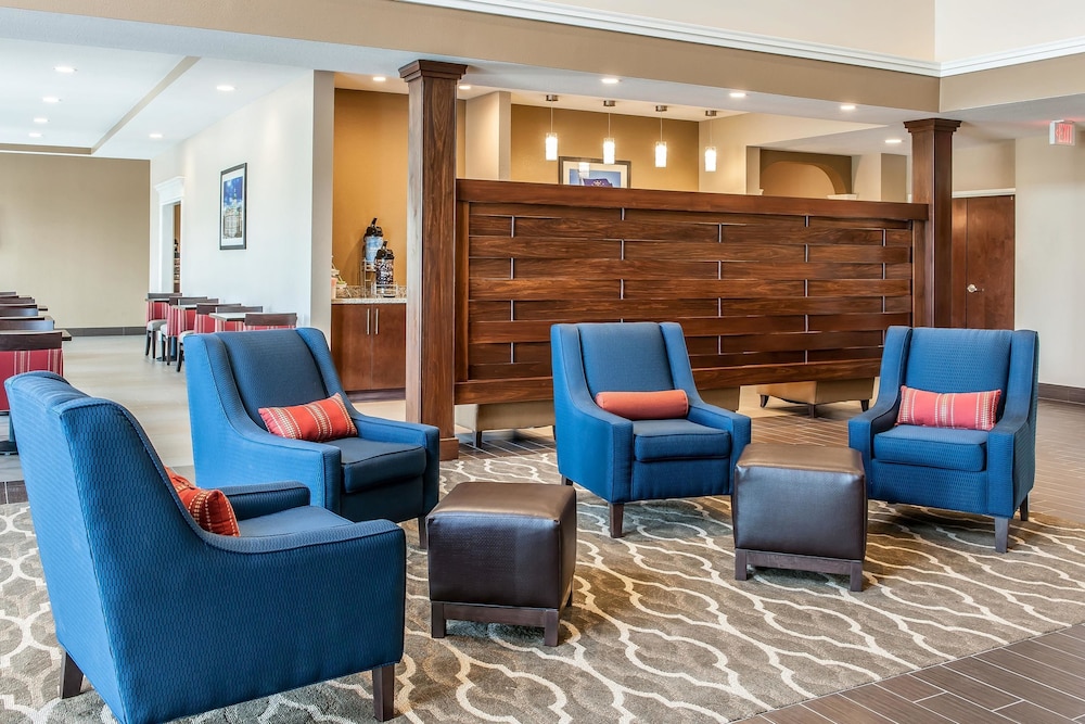 Comfort Suites Rensselaer Near Fair Oaks 29/42