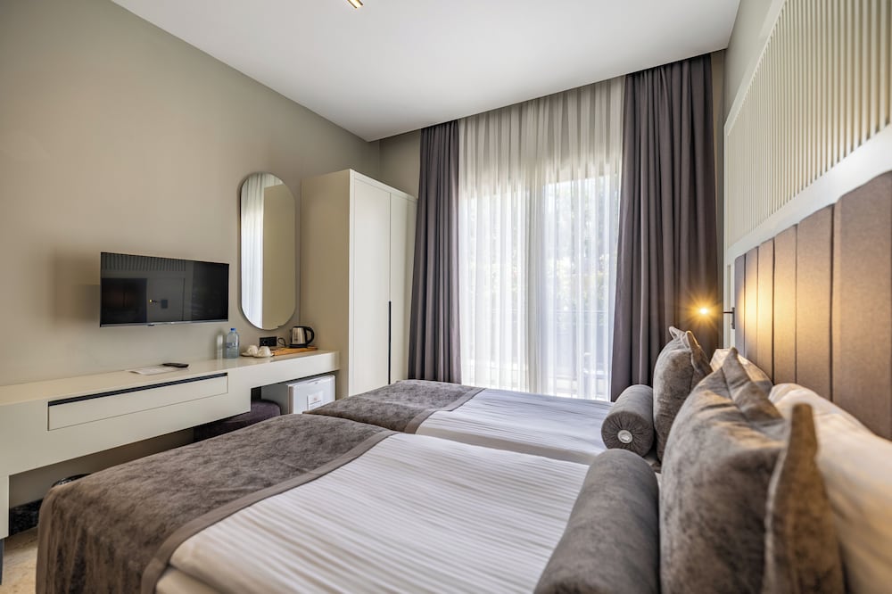 Roseira Mar Inn Luxury 27/55