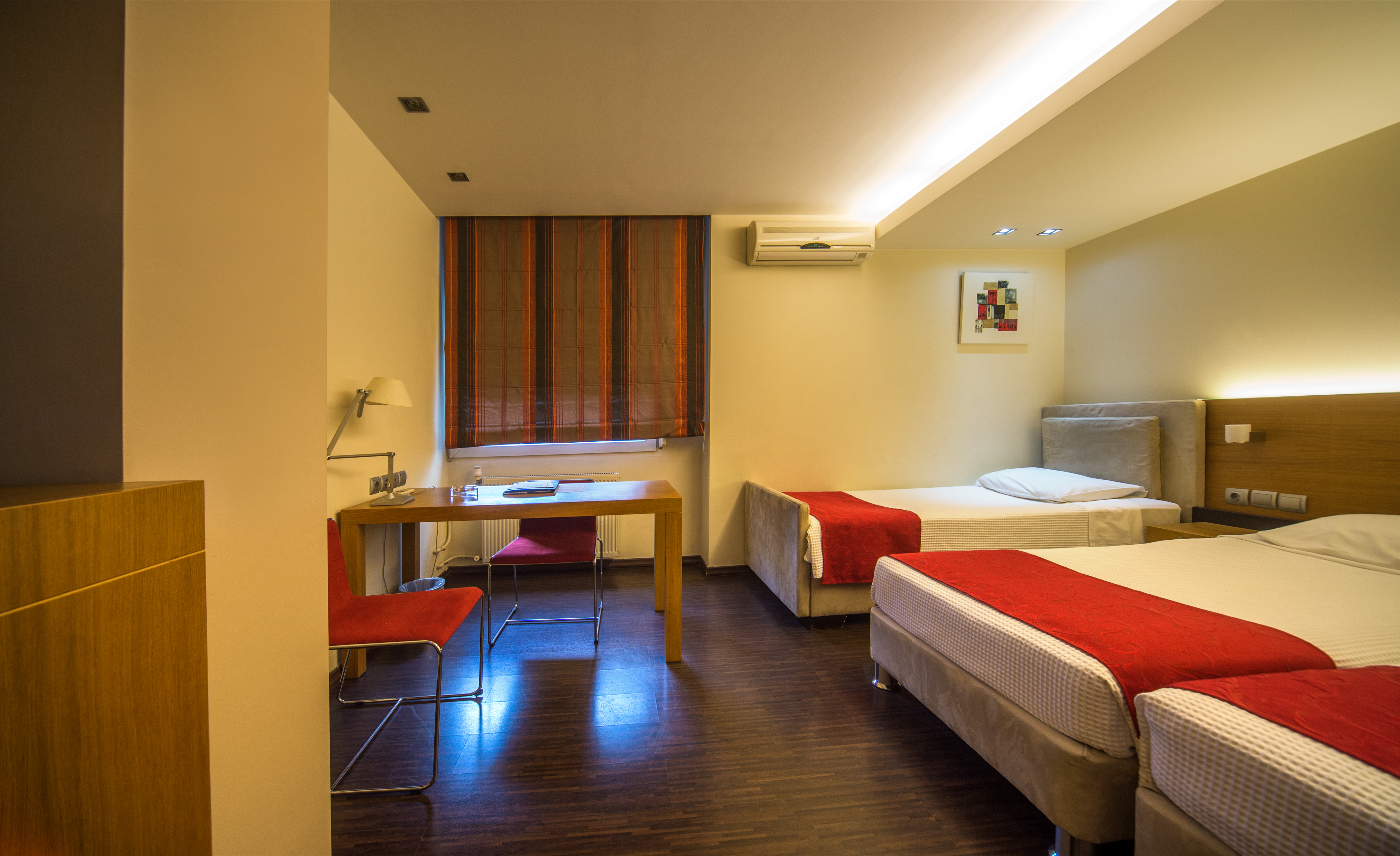 ROOM, TRIPLE
