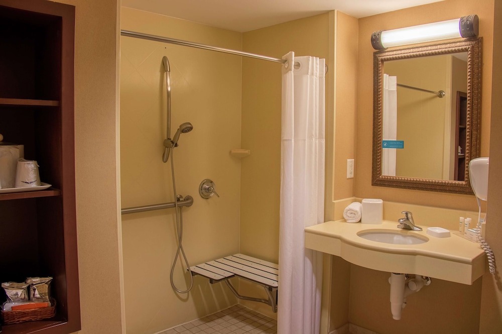Hampton Inn Murphy 10/49