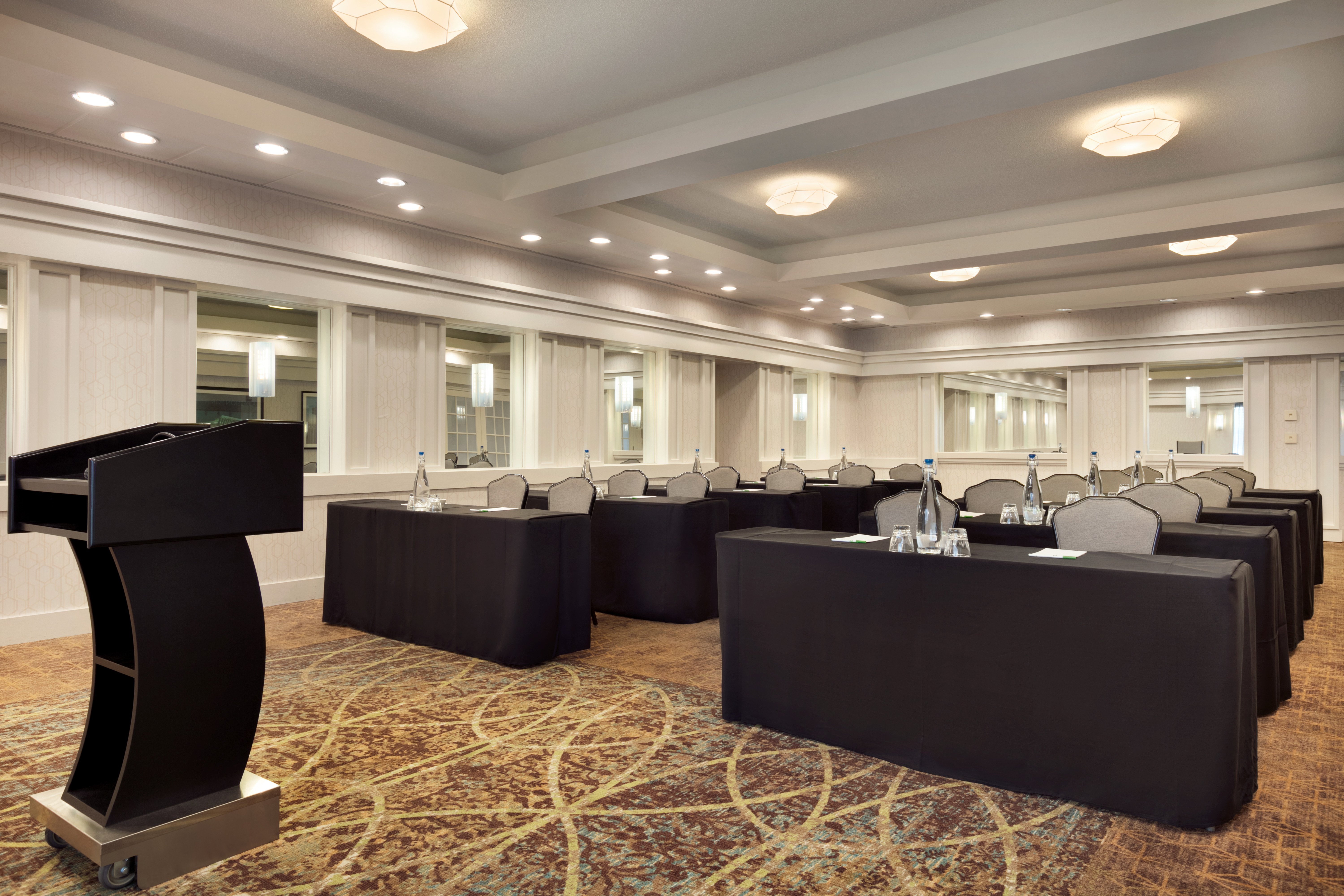 Holiday Inn Washington Dulles Intl Airport 26/33