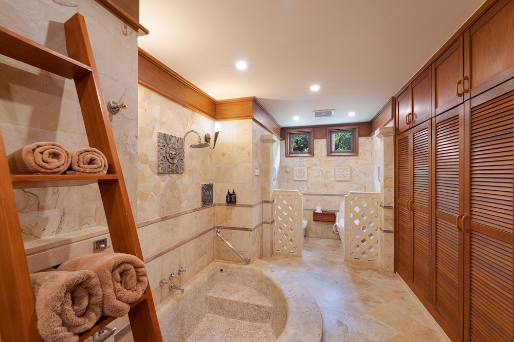 Indra Maya Pool Villas 32/72