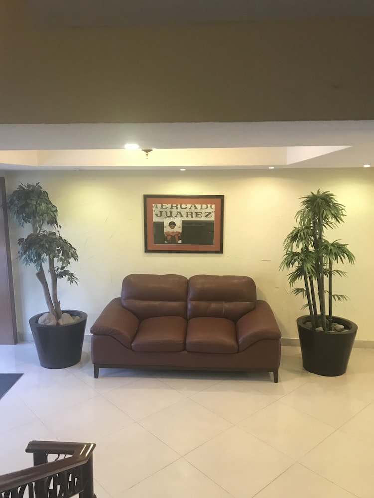 Quinta Dorada Hotel and Suites 24/34