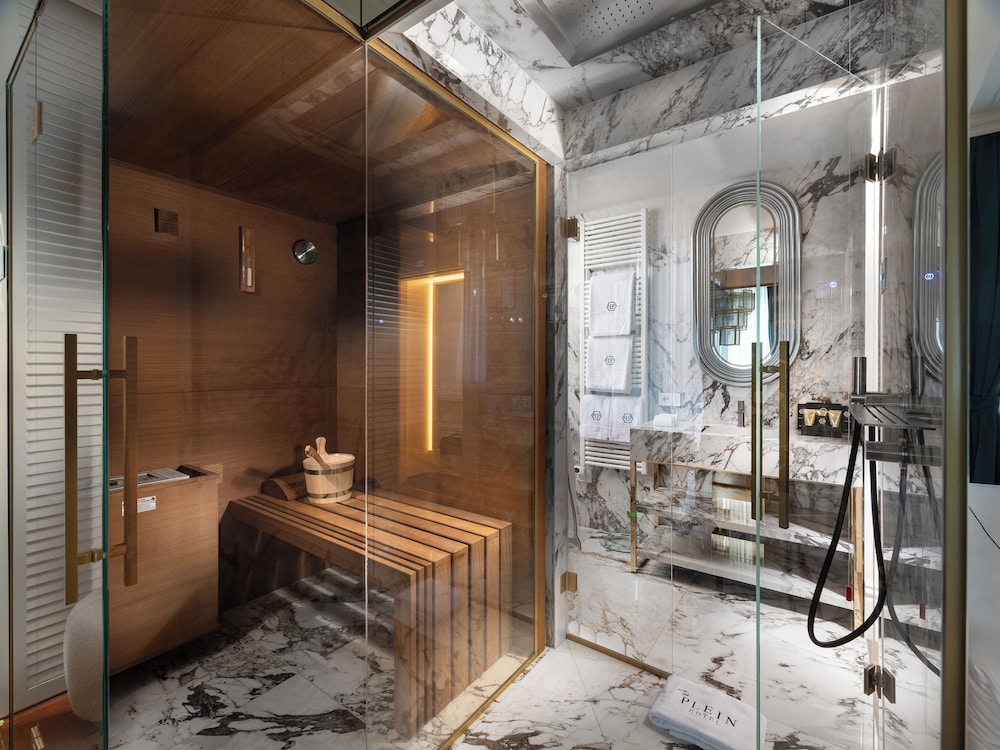 The Plein Hotel, Small Luxury Hotels of the World 42/43