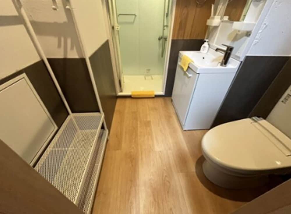 Rhodes Kagurazaka Hotel 45/49