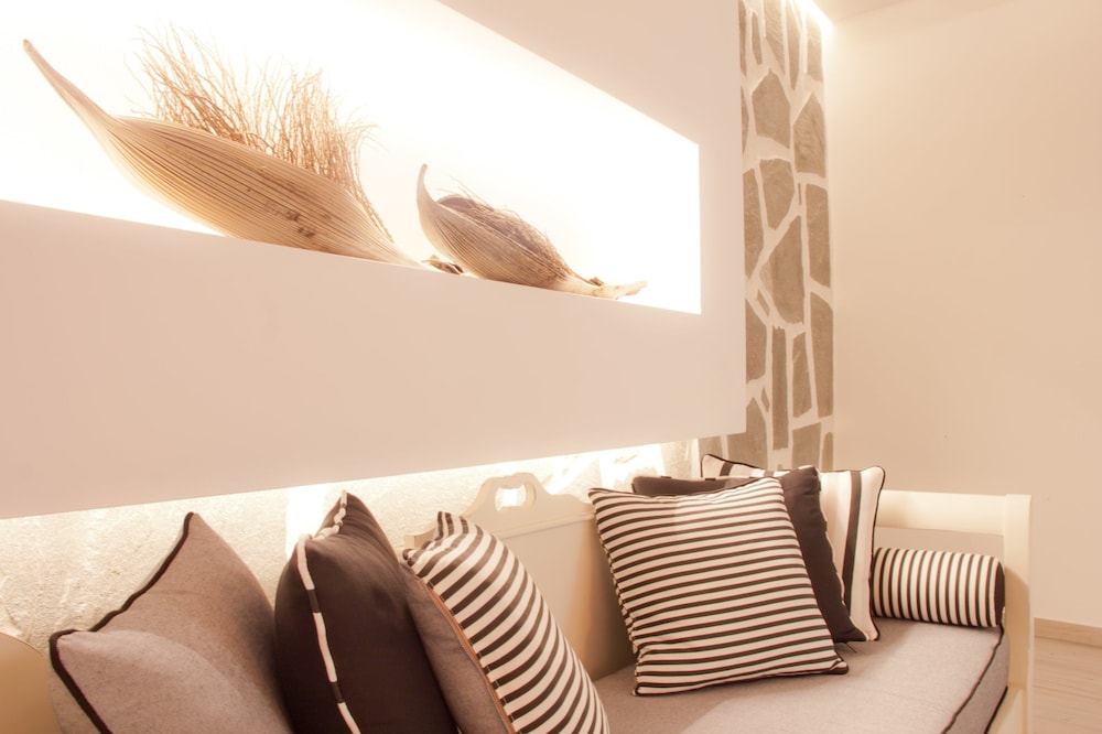 Malibu Boutique Studios 29/50