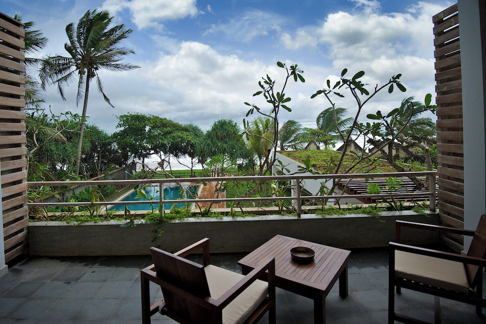 Roman Beach Hikkaduwa 36/47