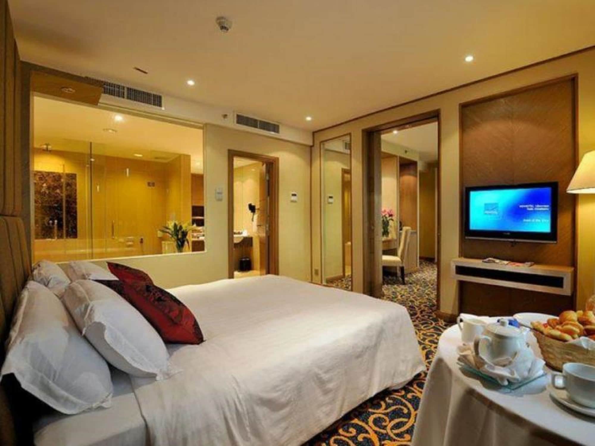 جناح بسرير كينج، The Klagan Regency 2/6