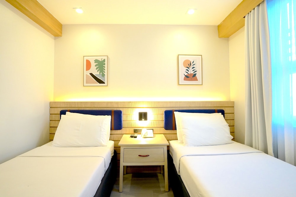 Cebu Uncle Tom's Cabin Hotel 19/66