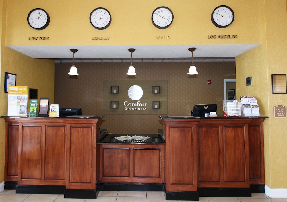 Comfort Inn & Suites Franklin East 9/47
