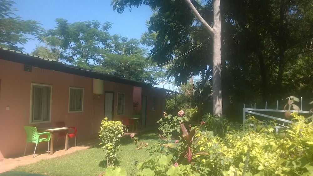 Gloria Apos S Bed And Breakfast 43/50