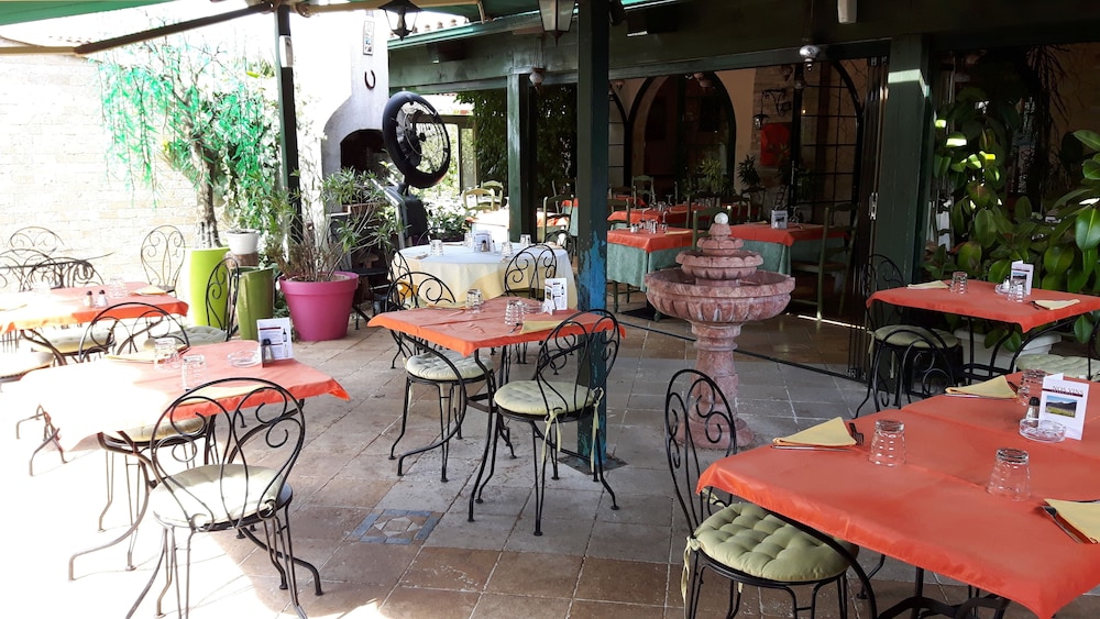 Auberge Les Arômes 30/45