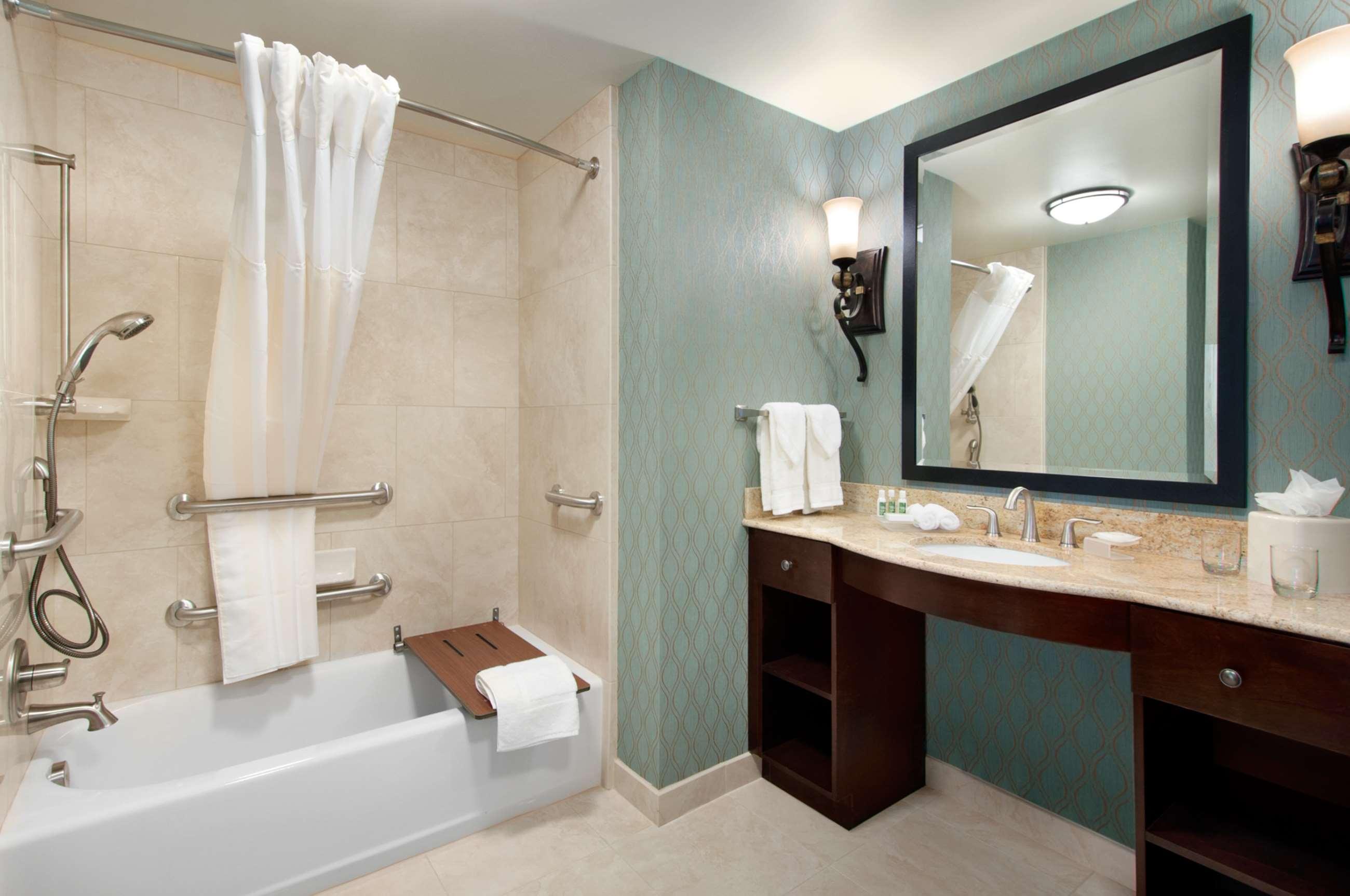 Studio, Suite, King Bed, Accessible