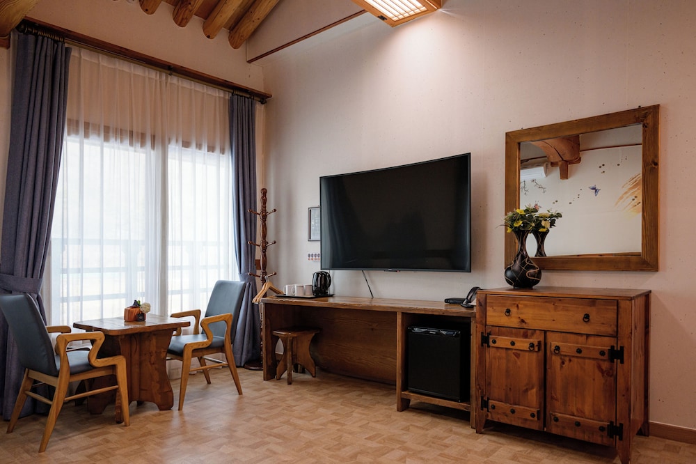 Wangyijimil Hanok Hotel 28/46
