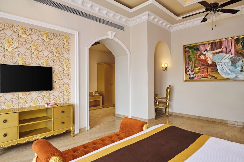 Royal Kingdom Resort 6/42