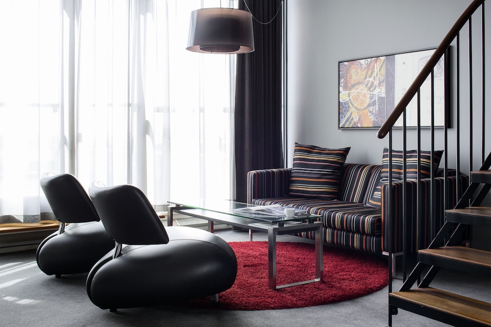 Scandic Front 44/64
