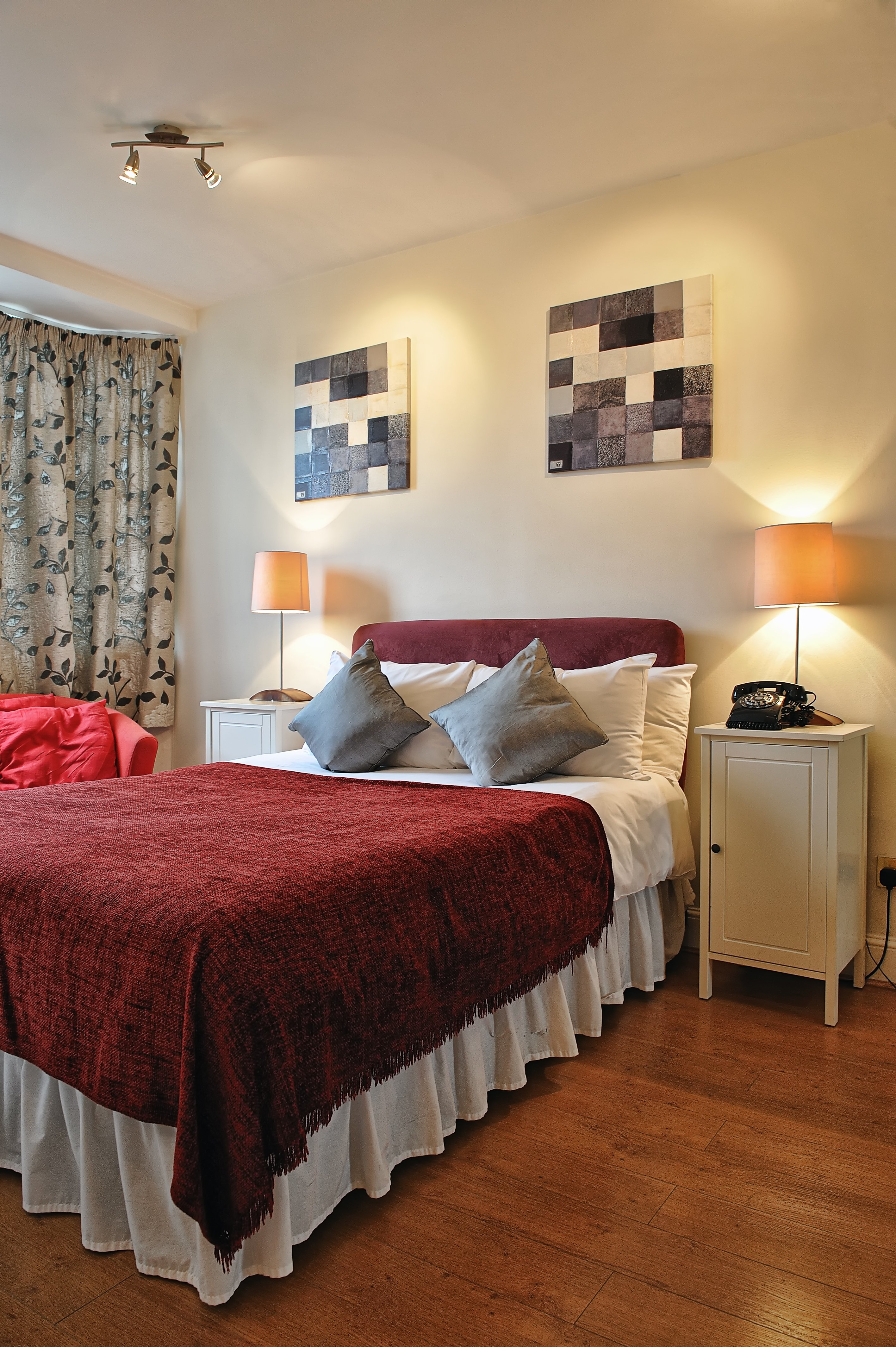 Chelsea Cloisters Serviced Apartments 98/121