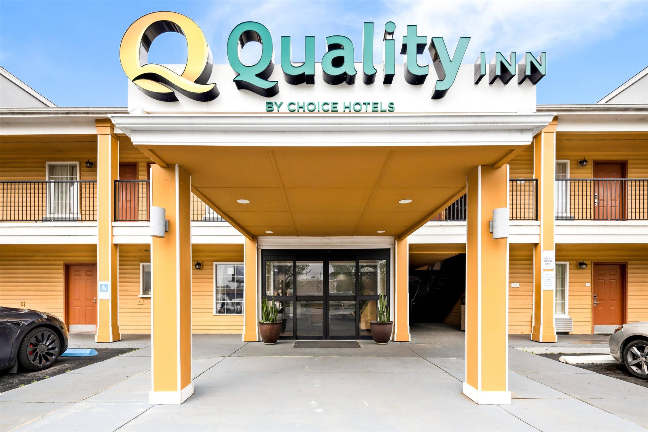 Quality Inn Decatur River City 2/39