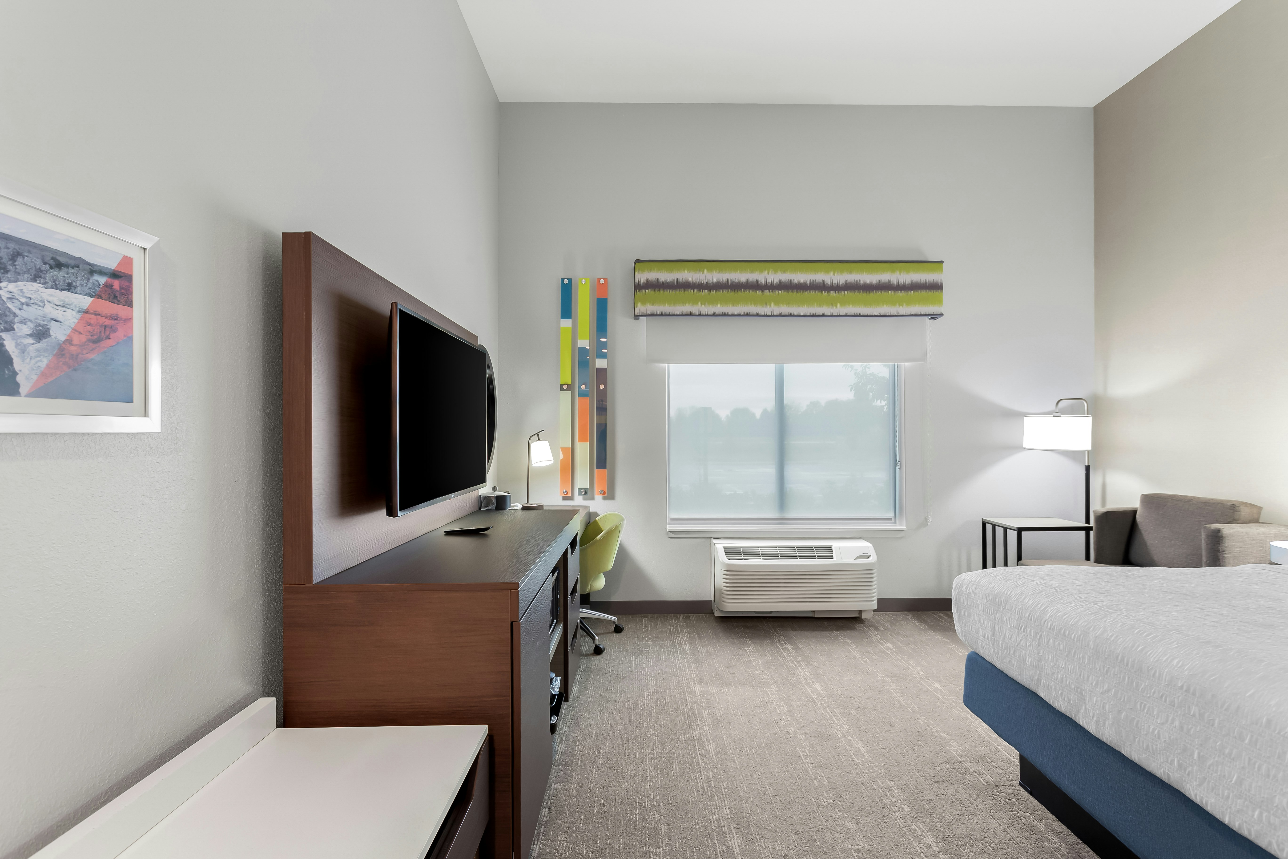 ROOM, KING BED