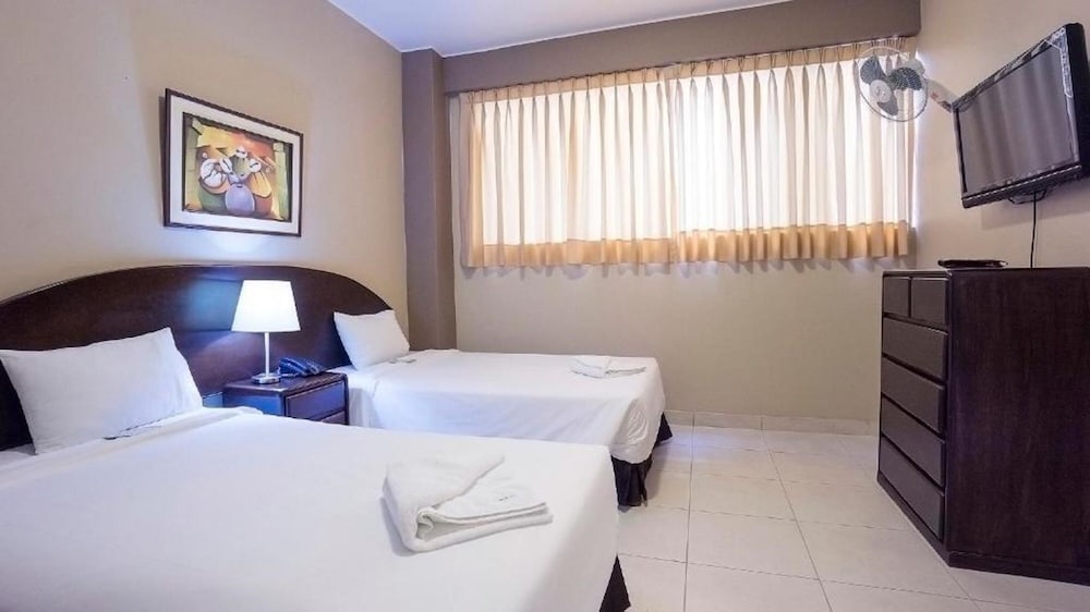 Suites Larco 656 18/50