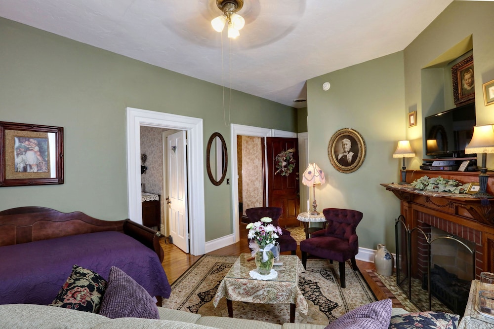 Barrister s Bed & Breakfast 32/42