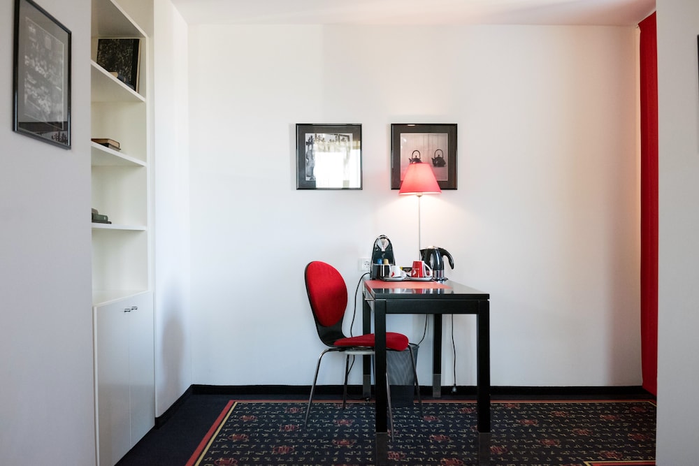 Vienna House Easy by Wyndham Airport Bucharest 31/68