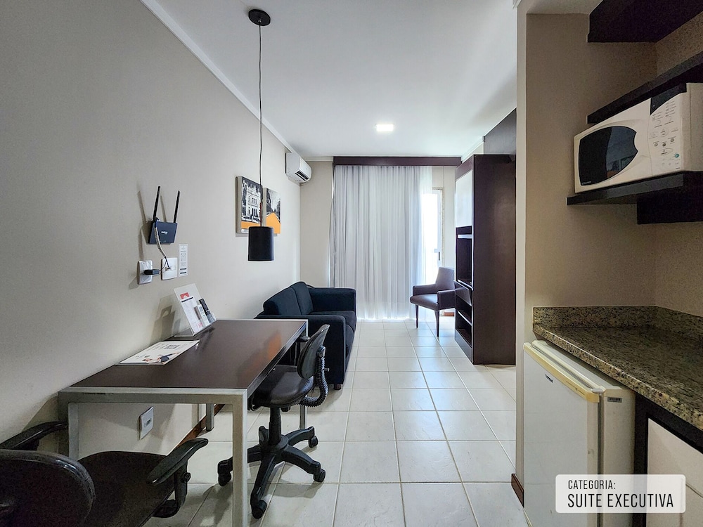 Triangulo Apart Hotel 34/66