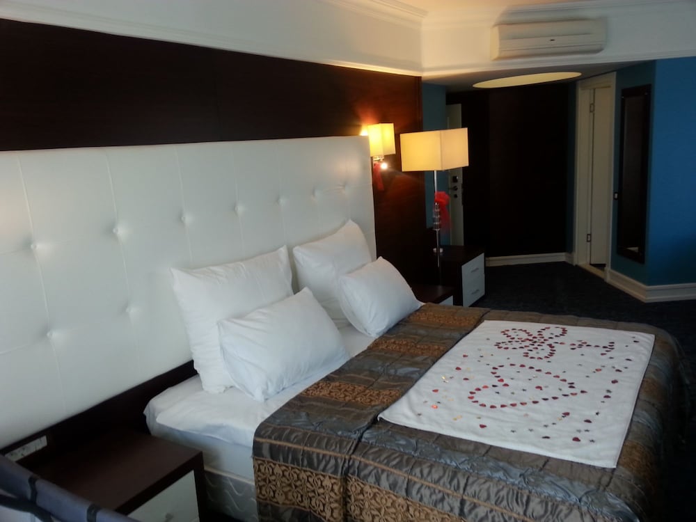 Paradise Island Hotel 14/50