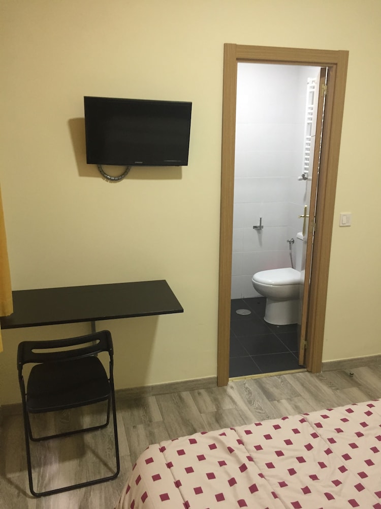 JQC Rooms 17/33