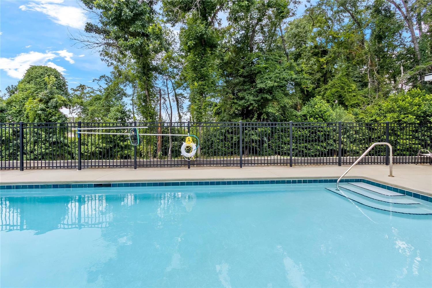 Econo Lodge Inn & Suites Cayce I-26 Airport 28/32