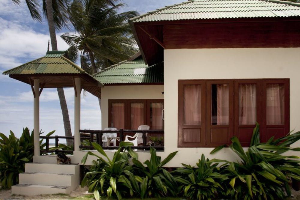 Seetanu Bungalows 13/68