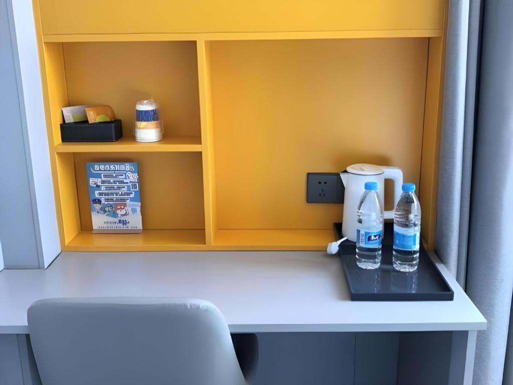 7 Days Inn (Shanghai Yichuan Road) 53/58