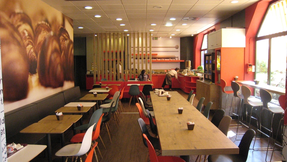 Ibis Sofia Airport Hotel 48/60