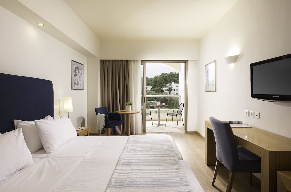 Room, Twin Beds, Inland View، Kassandra Palace Seaside Resort 2/7