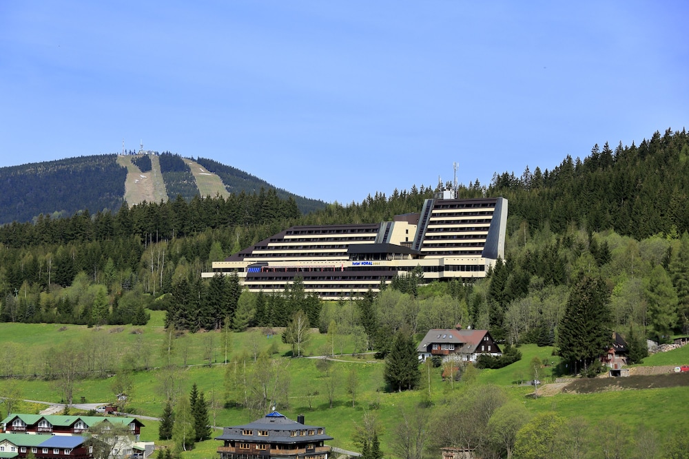 Orea Hotel Horal 61/64