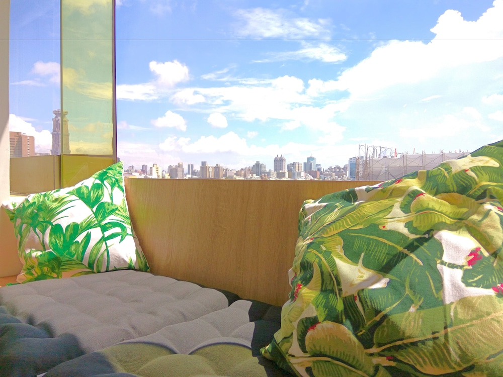 Paper Plane Hostel 2/50