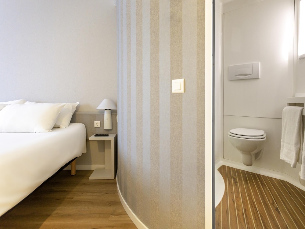 IBIS VALENCIA ALFAFAR 73/73