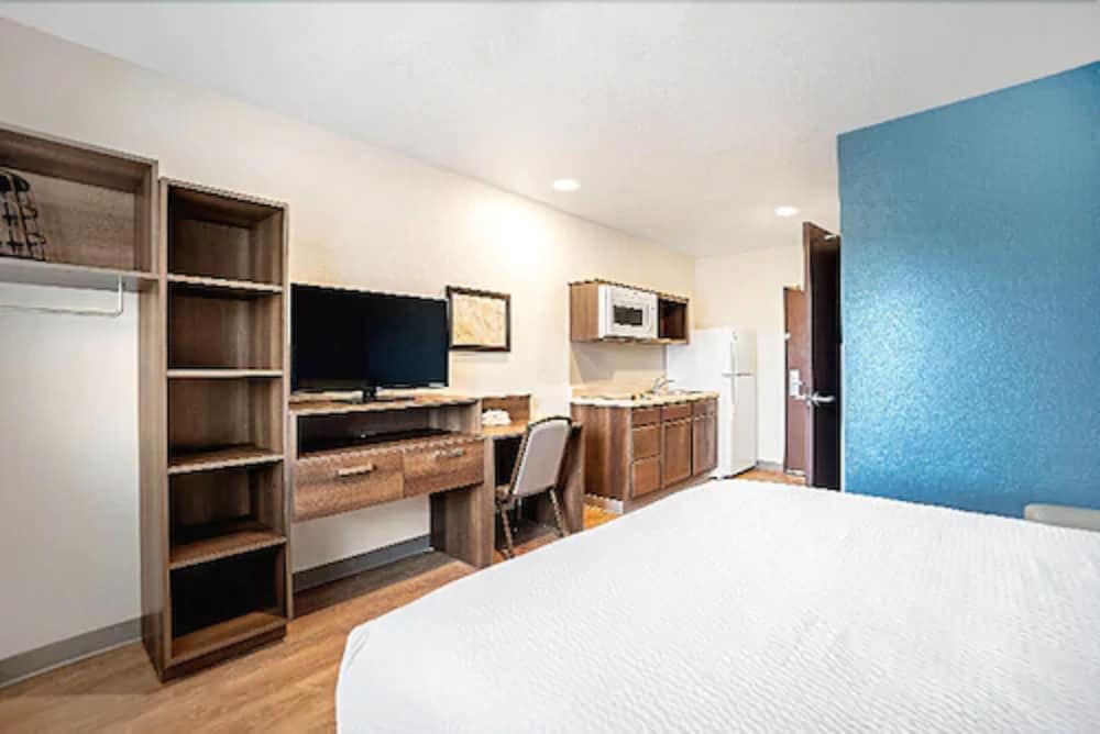 WoodSpring Suites Tamarac 15/50