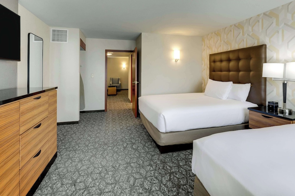 2 ROOMS, SUITE, 2 QUEEN BEDS, SOFA