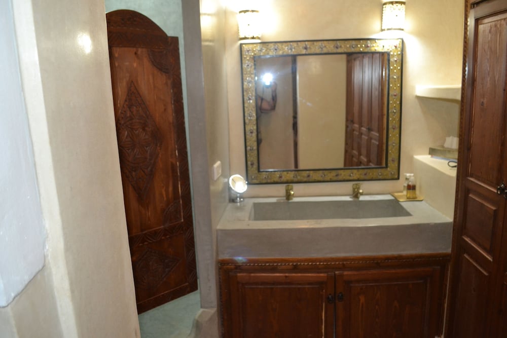 Riad Bayti 22/56