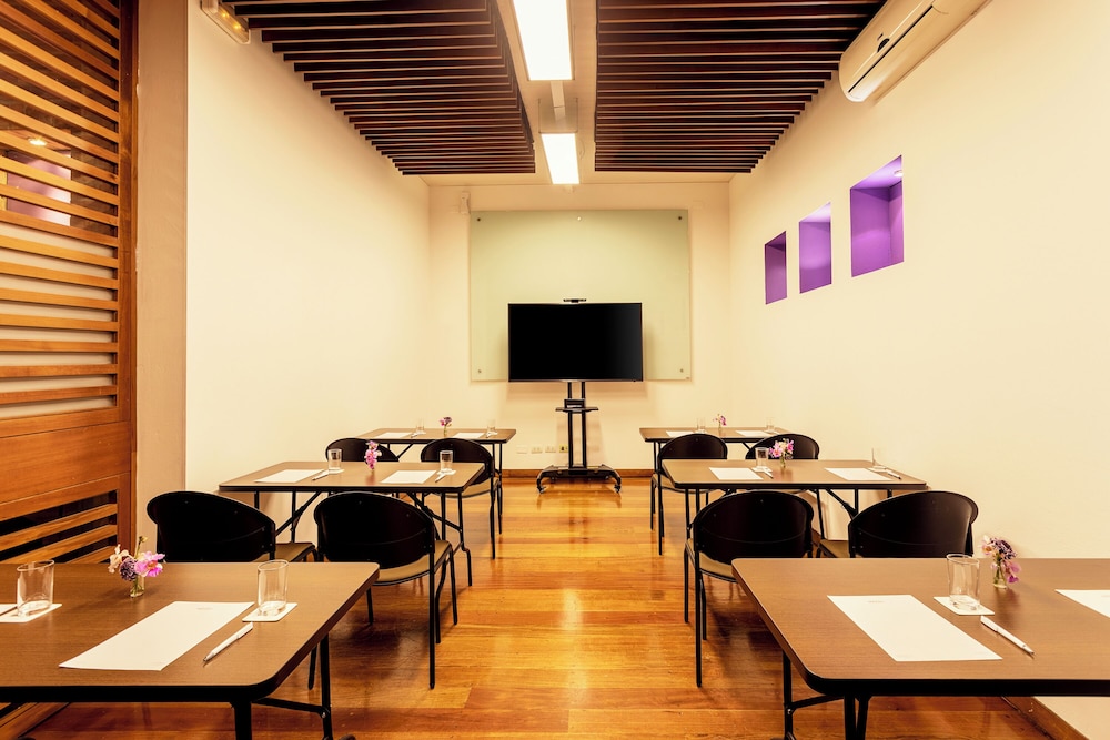 Mercure Bogota BH Retiro 38/46